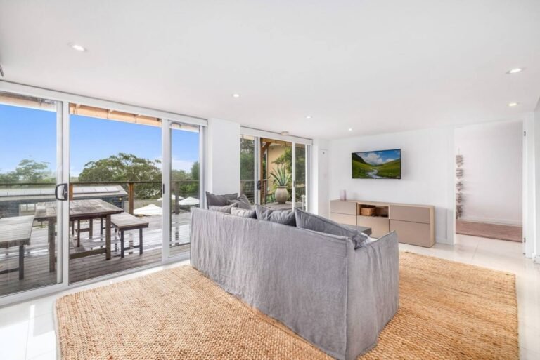 d5879ff9-3b23-47d5-9aab-65260b23a323 (1)